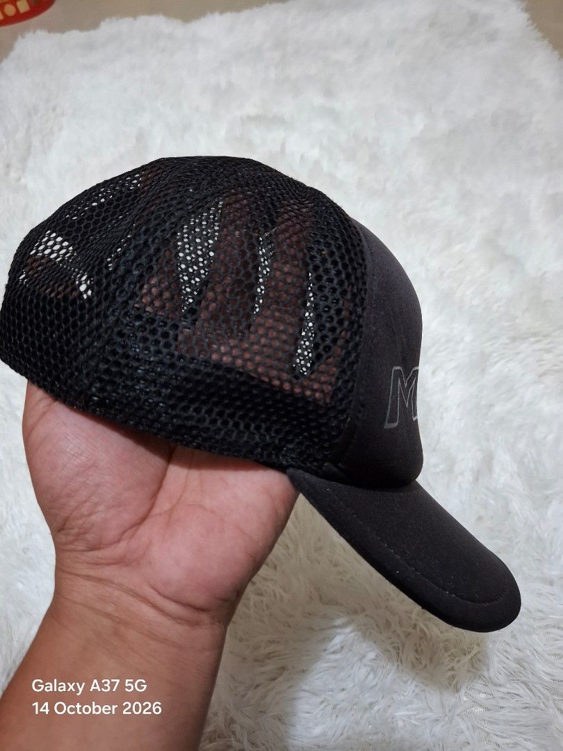 Mōvi Pro Black Trucker Cap (Category: Caps & Hats) located in Manila. Submitted by thriftfinds_tagum (Listing ID 1467988403, Image 2). Description: Mōvi Pro Black Cap an athletic performance technical trucker hat Excellent condition one size Adult Lightweight and breathable ideal for long trail/hiking 550.⁰⁰.