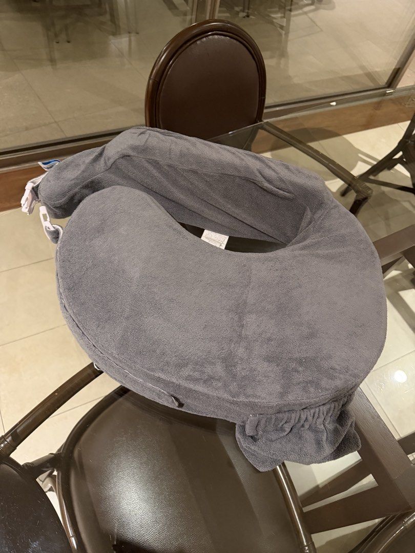 My Brest Friend Nursing Pillow Grey (Category: Breastfeeding & Bottle Feeding) located in Makati City. Submitted by inezlebron (Listing ID 1467902908, Image 2). Description: My Brest Friend nursing pillow in grey. Soft plush fabric cover with a secure wrap-around design and adjustable buckle strap. Firm foam support inside for feeding posture. Removable washable cover..