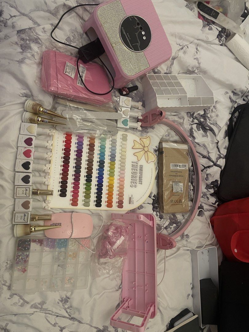 Nail art set for take all (Category: Hands & Nails) located in Minglanilla. Submitted by zealowl_b6bd54 (Listing ID 1468001914, Image 1). Description: For take all nail art set .