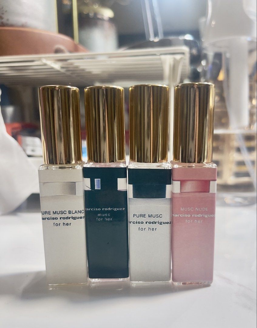 Narciso Rodriguez decant bundle set (Category: Fragrance & Deodorants) located in Malvar. Submitted by hddecants (Listing ID 1467840141, Image 1). Description: 10ml each bundle for 2500‼️‼️.