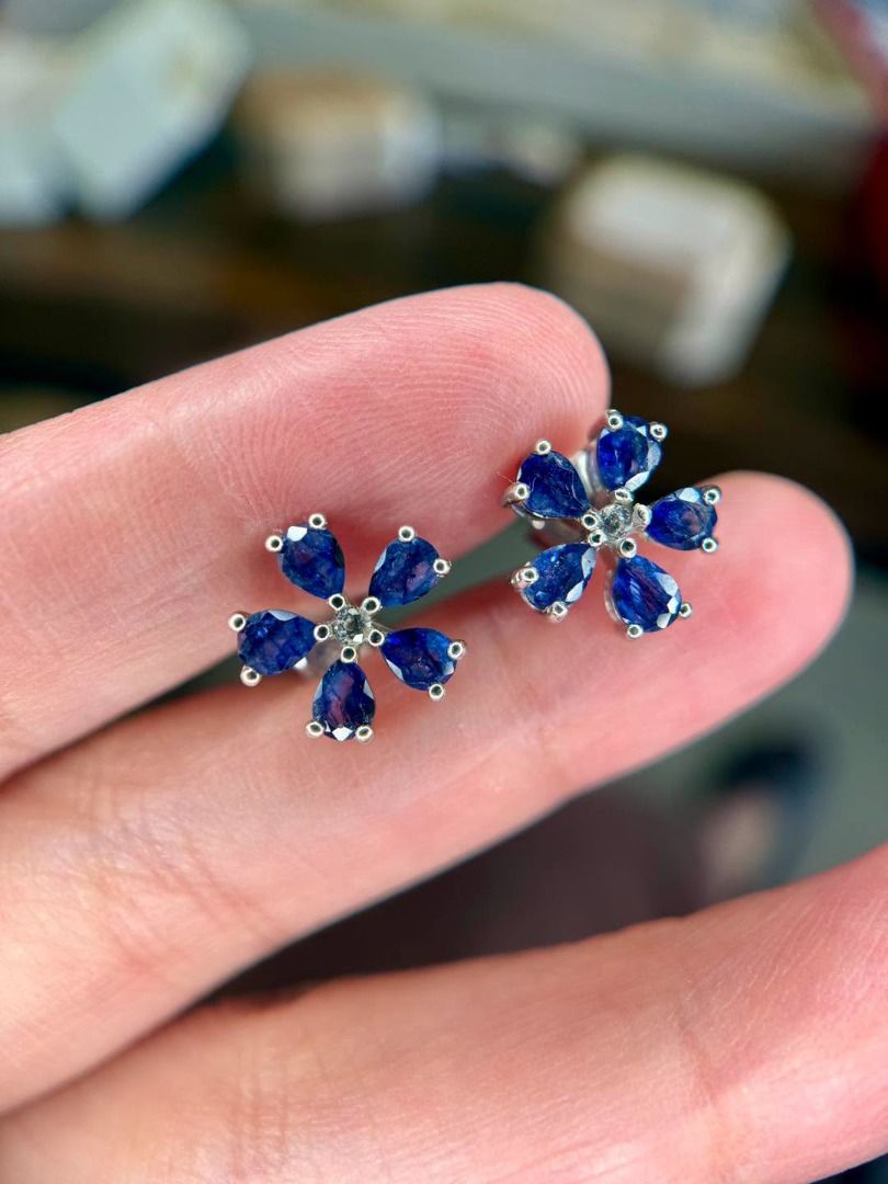 NATURAL SAPPHIRE FLORAL STUD EARRINGS (Category: Earrings) located in Baguio. Submitted by asna_taku (Listing ID 1467930744, Image 3). Description: 💙 NATURAL SAPPHIRE FLORAL STUD EARRINGS 💙 YES, THESE ARE NATURAL SAPPHIRES! ✨ And at ₱3,880/pair, this is such a beautiful find for sapphire lovers. 😍 🌸 Floral design with 5 natural sapphire petals 💙 Deep blue faceted sapphires with beautiful natural character ✨ Finished in brand-new silver setti
