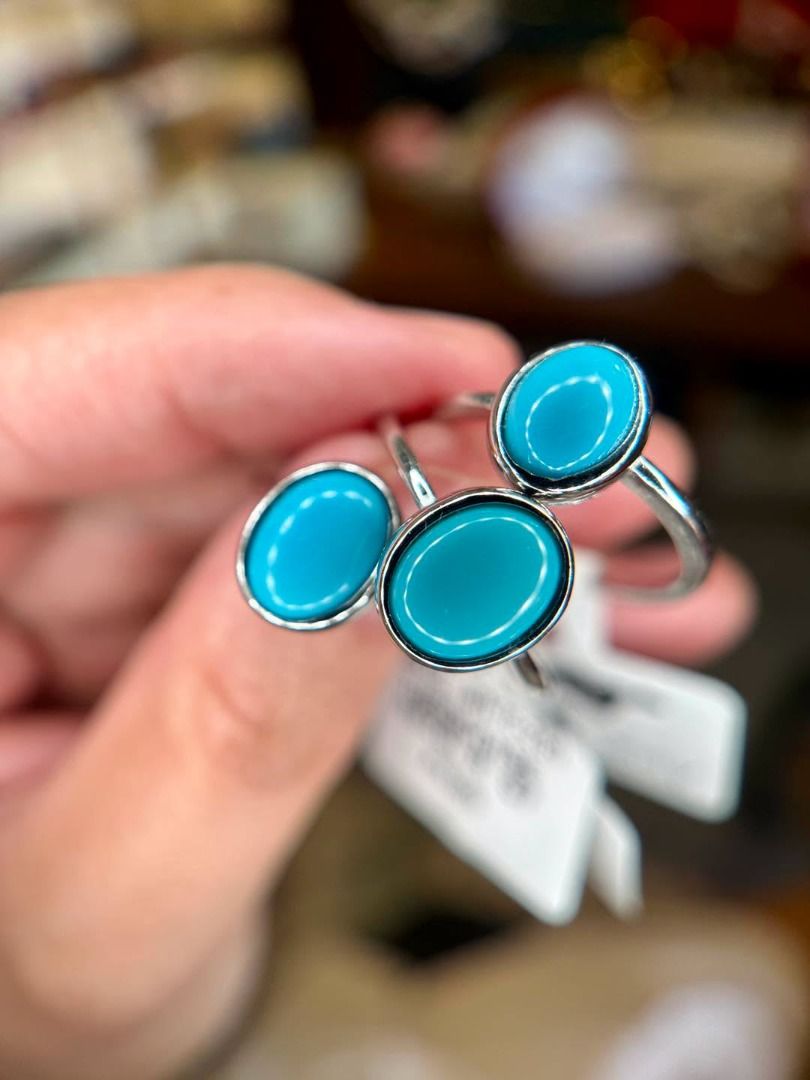 Natural Turquoise in Silver Bezel Setting (Category: Rings) located in Baguio. Submitted by asna_taku (Listing ID 1467928613, Image 3). Description: Natural Turquoise in Silver Bezel Setting 💙✨ Clean, minimalist & effortlessly elegant. Natural turquoise cabochon in a sleek silver bezel setting—perfect for everyday wear or stacking. 💎 ✨ Bnew silver ✨ Natural turquoise ✨ Beautiful clean bezel design ✨ Sizes 6 (2), 7 (3), 8 (3), 9 & 10 ✨ ₱3,580 ea