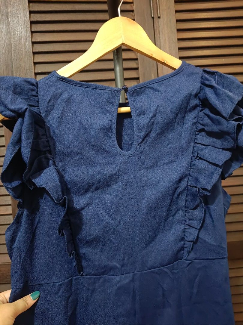 Navy Dress Ruffle (Category: Dresses) located in Manila. Submitted by byjrb (Listing ID 1468035068, Image 3). Description: 🛍️ Brand-new items from SHEIN, Emery Rose, Zaful & more! Size : Super classy Large 📦 Shipping: LBC / J&T / Lalamove 💸 MOP: GCash / BPI only DM for inquiries! 💌.