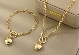 (Category: ) located in . Submitted by vintageaccessories (Listing ID 1467973625, Image 1). Description: .