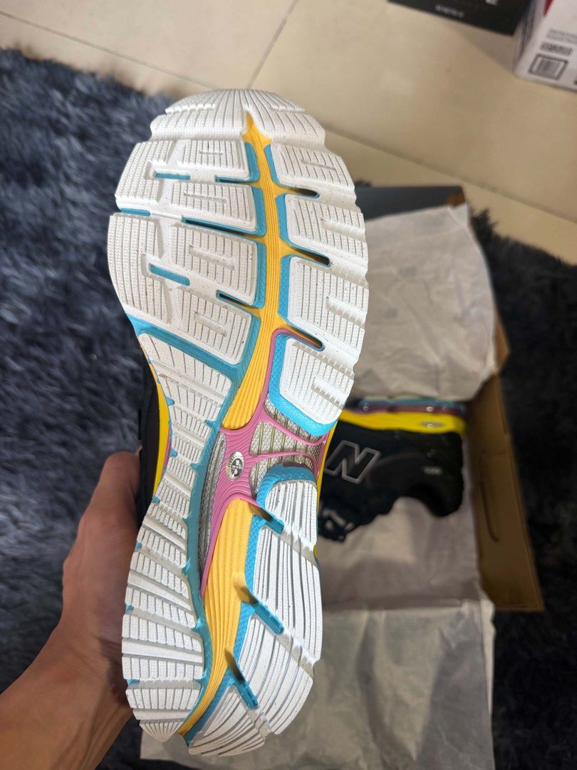 New Balance (Category: Sneakers) located in Quezon City. Submitted by spottyfinds (Listing ID 1468057607, Image 2). Description: .