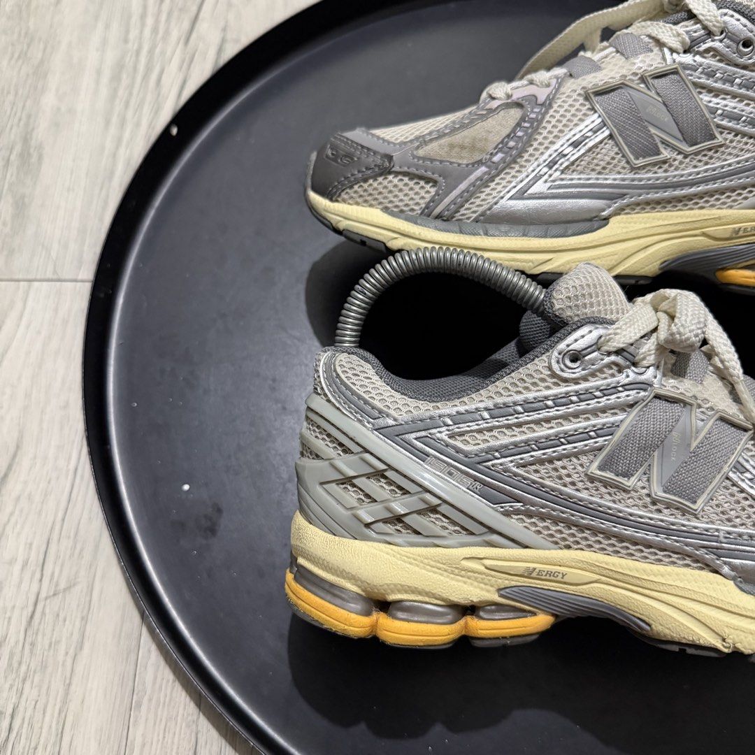New Balance 1906r (Category: Sneakers) located in Manila. Submitted by wornagainstudios2 (Listing ID 1468030369, Image 2). Description: .