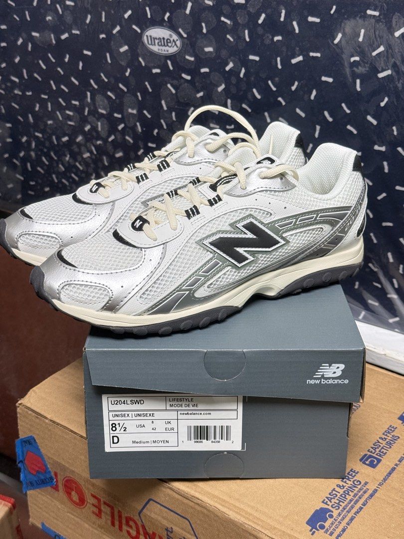 New Balance 204L - Silver (Category: Sneakers) located in Valenzuela. Submitted by decluttrr (Listing ID 1467905566, Image 3). Description: 🔥 FOR SALE: NEW BALANCE 204L – SILVER 🔥 👟 Brand New | US Men’s Size 8.5 💰 Selling Price: ₱4,500 only! 🏷️ SRP: ₱6,800 ✨ Sleek silver colorway ✨ Brand new and never worn ✨ Save ₱2,300 from the original retail price! Selling for a steal! Perfect for everyday wear and sneaker rotation. 🤍 📩 PM if interested