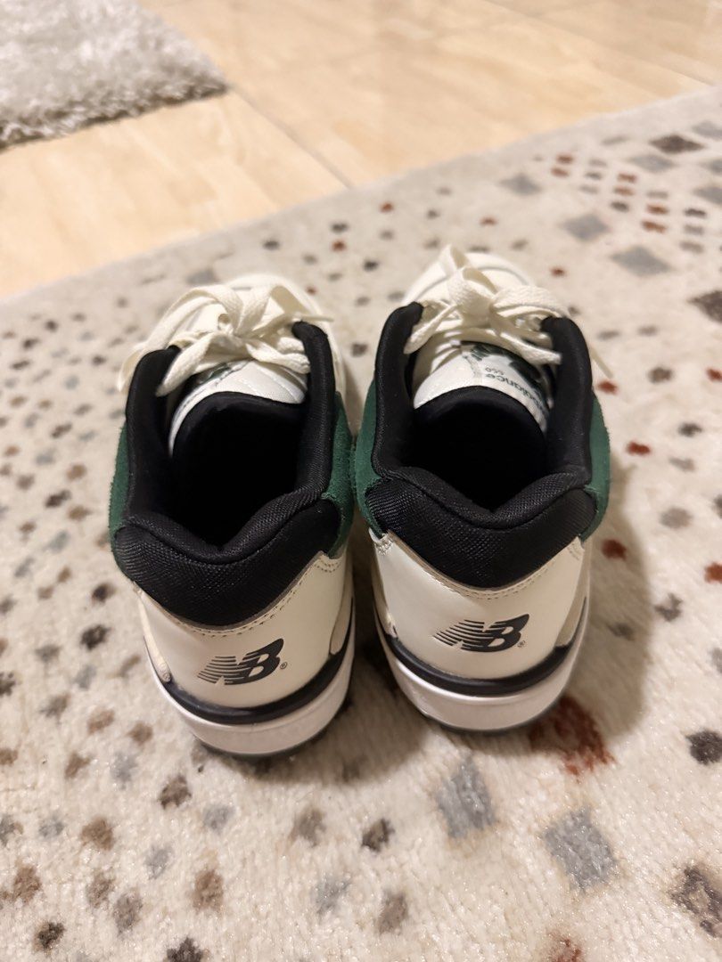 New Balance 550 White Green (Category: Sneakers) located in Mandaluyong City. Submitted by riz_040521 (Listing ID 1467864533, Image 3). Description: -No Box -ORIGINAL BOUGHT IN JAPAN 🇯🇵 -size 6 .