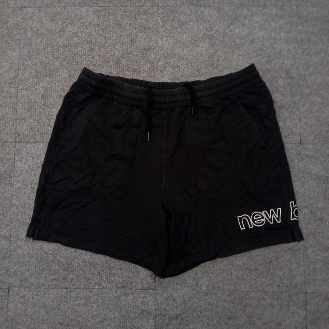 New Balance Athletic Short (Category: Shorts) located in Taguig. Submitted by sito. (Listing ID 1467854740, Image 3). Description: For sale! 📣 New Balance Athletic Short Specs and measurements: • Size Large • Length 15 inches • Leg Opening 12 Condition Details: • Good Condition • Color rate: 9.5/10 • Overall Condition: 9/10 Price: ~ ₱260 Transaction Details: Location: Upper Bicutan, Taguig City, Metro Manila, 1633 Payment: Gcash / Maya / Bank Tr