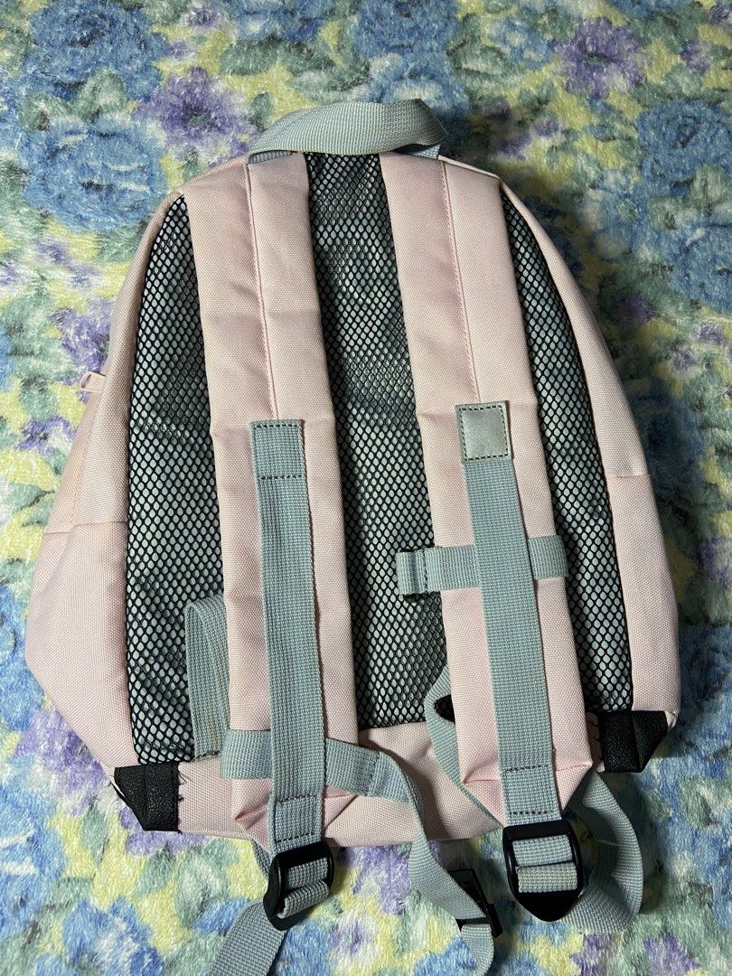 New balance original small bagpack (Category: Backpacks) located in Cavite. Submitted by zealmoon.2838e5 (Listing ID 1468051342, Image 2). Description: .