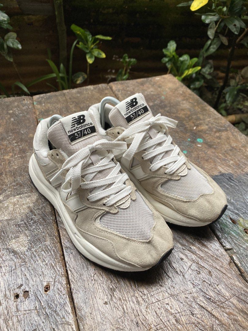 New Balance Sneakers (Category: Sneakers) located in Cagwait. Submitted by roundsociety_ph (Listing ID 1467911028, Image 2). Description: .
