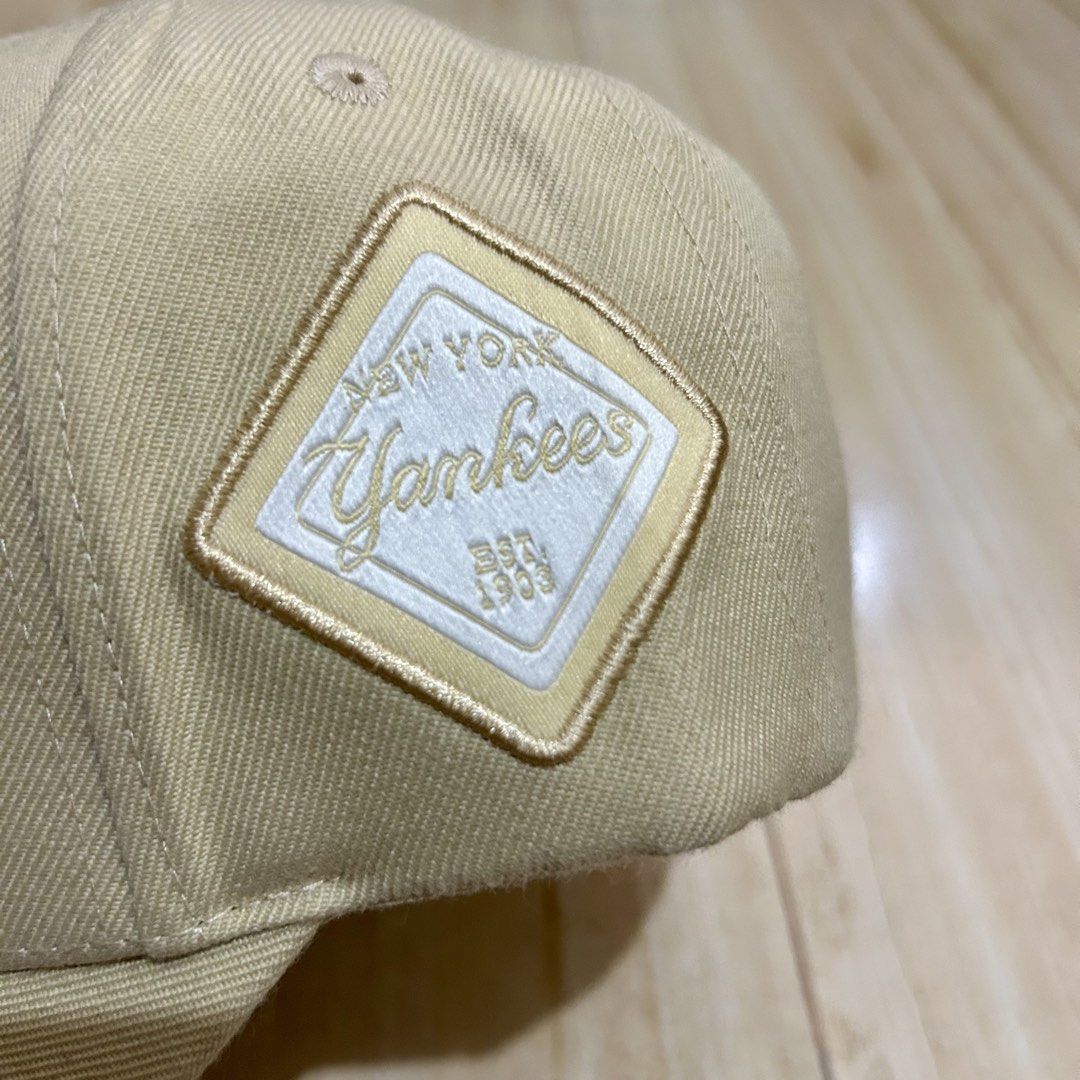 New York Yankees MLB Team Cap (Category: Caps & Hats) located in Manila. Submitted by thrifto1 (Listing ID 1467967967, Image 3). Description: Plaridel Bulacan loc Detailed pictures posted 500 only As new condition Dm for sure buyer.