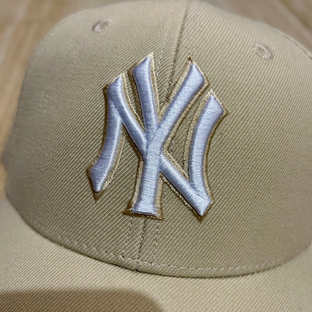 New York Yankees MLB Team Cap (Category: Caps & Hats) located in Manila. Submitted by thrifto1 (Listing ID 1467967967, Image 2). Description: Plaridel Bulacan loc Detailed pictures posted 500 only As new condition Dm for sure buyer.