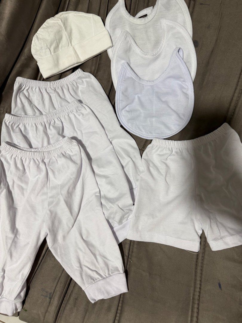 Newborn Baby Bundle clothing (Category: Babies & Kids Fashion) located in San Juan City. Submitted by sparkyyyy (Listing ID 1467873980, Image 1). Description: For newborns-9 months Preloved Get all for 430 pesos only Slide 1: 50 pesos 1 hat 3 bibs 1 shorts (0-3 mo) 3 pajamas (0-3 mo) Slide 2: 80 pesos Uniqlo onesie size 70 (6-10months based kay uniqlo) Slide 5: 100 pesos H&m set: longsleves onesie + pajama 2-4mo on tag (my baby still used it unti