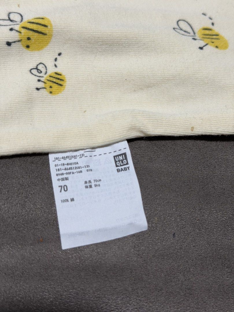 Newborn Baby Bundle clothing (Category: Babies & Kids Fashion) located in San Juan City. Submitted by sparkyyyy (Listing ID 1467873980, Image 3). Description: For newborns-9 months Preloved Get all for 430 pesos only Slide 1: 50 pesos 1 hat 3 bibs 1 shorts (0-3 mo) 3 pajamas (0-3 mo) Slide 2: 80 pesos Uniqlo onesie size 70 (6-10months based kay uniqlo) Slide 5: 100 pesos H&m set: longsleves onesie + pajama 2-4mo on tag (my baby still used it unti