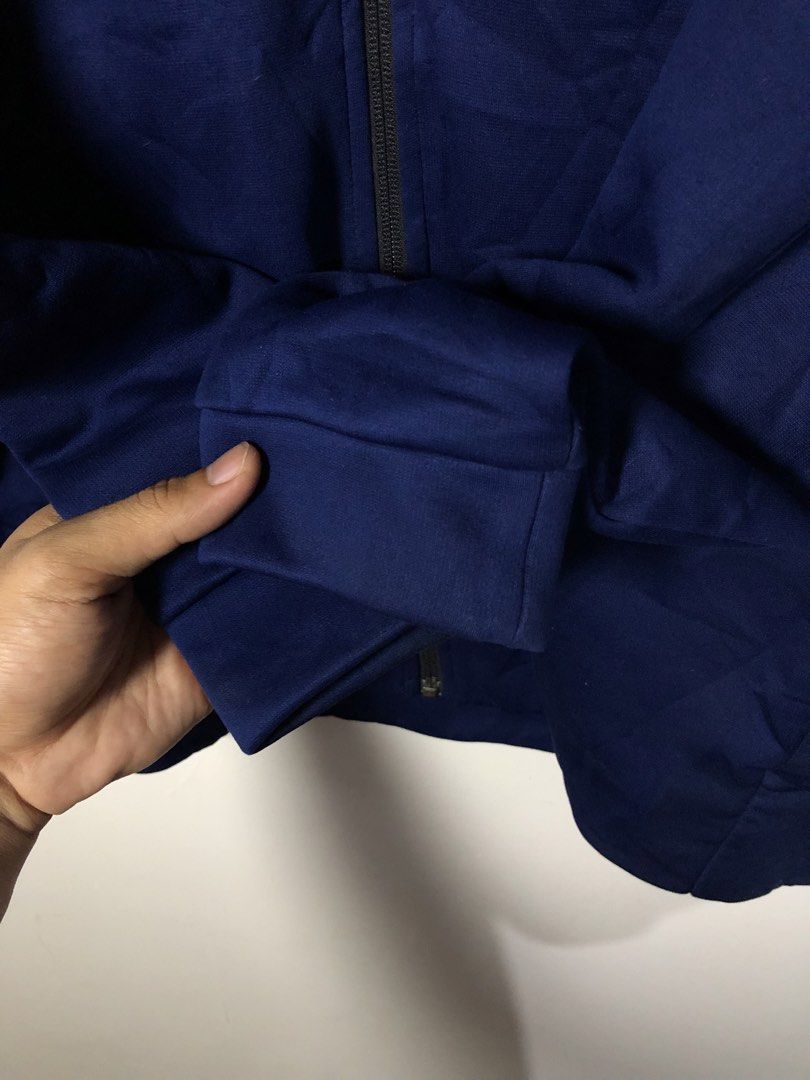 Nike (Category: Hoodies) located in Plaridel. Submitted by eco_chic_finds (Listing ID 1467876715, Image 3). Description: Nike Authentic/Original Size: XL Width: 24 Length: 28 Good as new 10/10 Colorrate No issue Already washed .