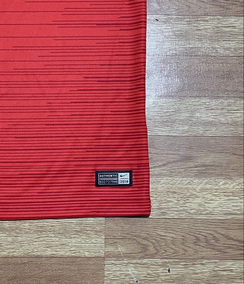 Nike 2018-19 England Jersey - Red (Category: Tshirts & Polo Shirts ) located in Imus. Submitted by wyg_2.0 (Listing ID 1467976191, Image 3). Description: Excellent Condition Size - Medium Width - 20 Length - 28 issue: Cut tags.