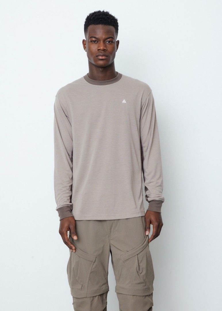 nike acg goat rocks longsleeves (Category: Coats, Jackets and Outerwear) located in Amadeo. Submitted by josephotep (Listing ID 1467908992, Image 1). Description: nike acg goat rocks long sleeve 3xl on tag 23x28.5 fit to L to semi xl as new no issue. 999 plus sf loc cavite pm📥.