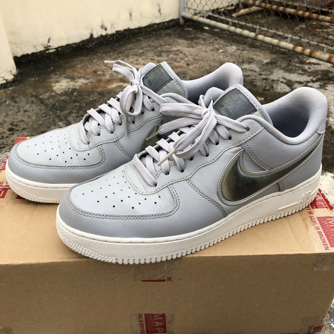 Nike Air Force 1 Low Grey Silver Size US 9 (Category: Sneakers) located in Valenzuela. Submitted by Clydes_forsale (Listing ID 1468054588, Image 1). Description: - Colorway: Grey leather upper with metallic silver swoosh - Size: US 9 Men's Presyuhan nyo na lang kesa tambak Cainta floodway loc.