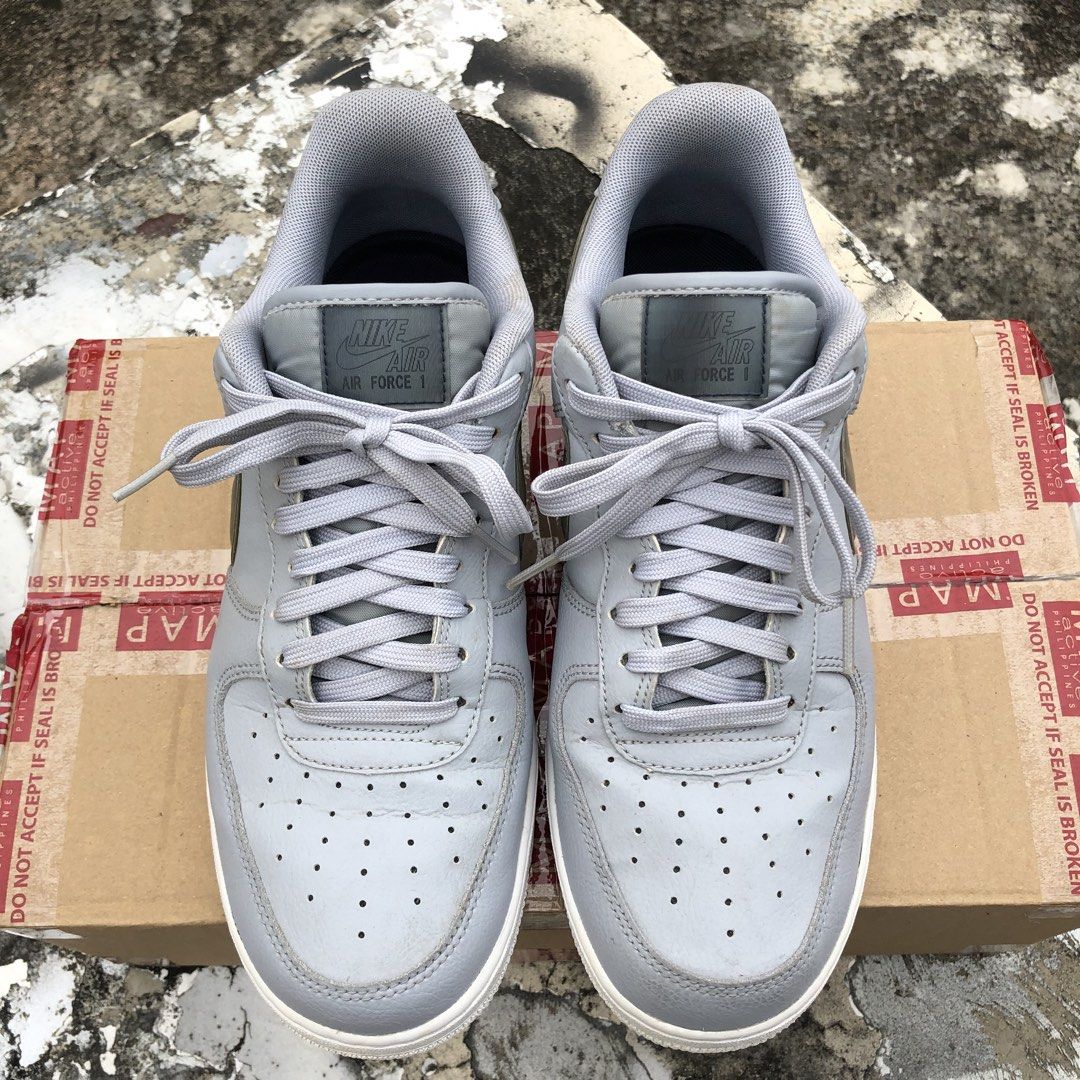 Nike Air Force 1 Low Grey Silver Size US 9 (Category: Sneakers) located in Valenzuela. Submitted by Clydes_forsale (Listing ID 1468054588, Image 2). Description: - Colorway: Grey leather upper with metallic silver swoosh - Size: US 9 Men's Presyuhan nyo na lang kesa tambak Cainta floodway loc.