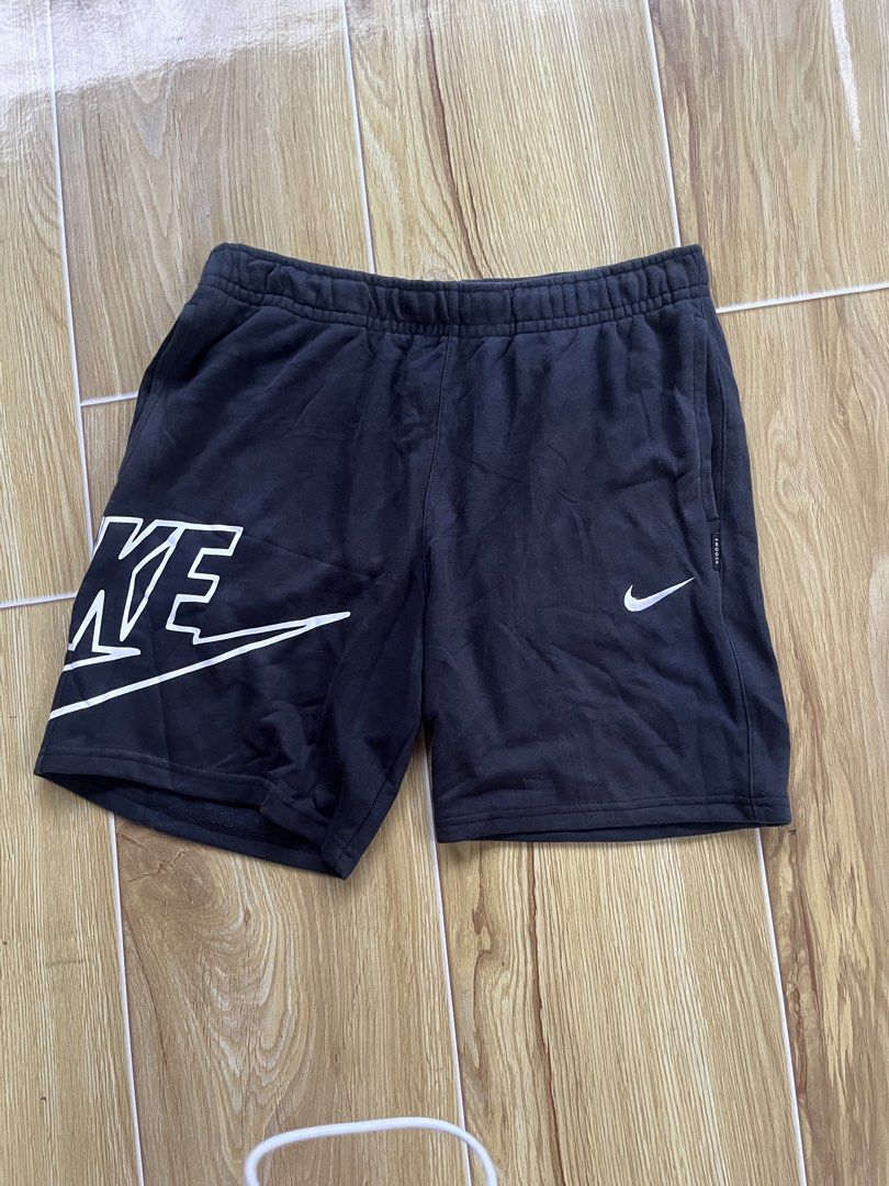 Nike alumni swoosh (Category: Shorts) located in Buenavista. Submitted by jamesthrift0001 (Listing ID 1467927603, Image 1). Description: .