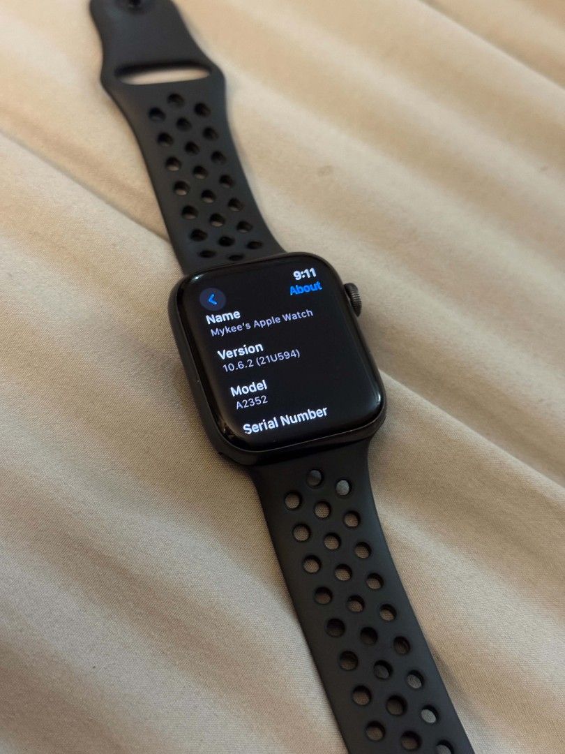 Nike Apple Watch SE 44mm (Category: Wearables & Smart Watches) located in Quezon City. Submitted by mikifj (Listing ID 1467977533, Image 1). Description: - Model: A2352 - Condition: Minimal scratches - Battery health: 69% - Inclusions: Charger and strap - Price: ₱4,000 Used as daily watch. C an last 2 days. Still a good option for someone looking for an affordable Apple Watch. Battery health is disclosed, and buyer is welcome to test the unit upo