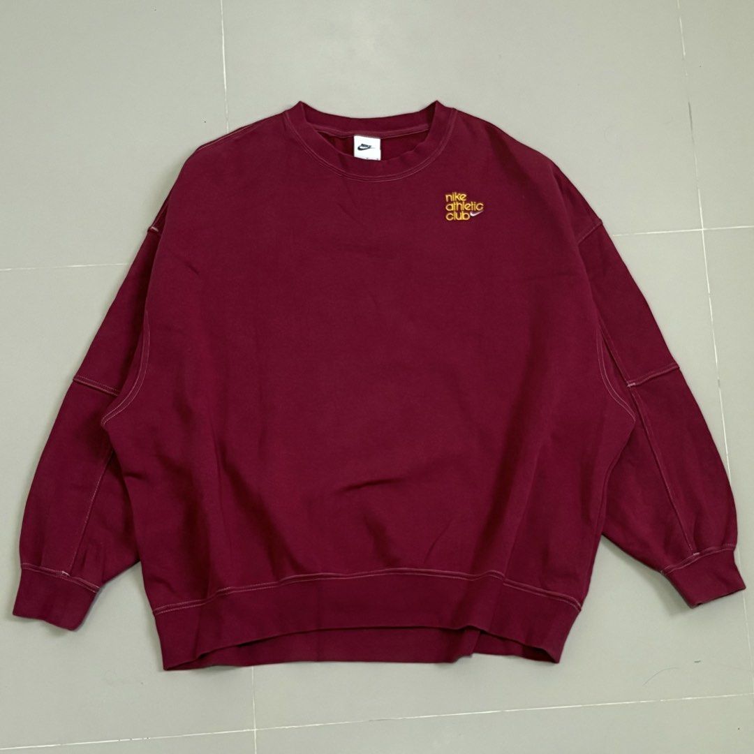 Nike Athletic Club Sweatshirt (Category: Hoodies) located in Minglanilla. Submitted by zydeeeey (Listing ID 1467852135, Image 2). Description: Nike Athletic Club Excellent to as new Condition 25 Width x 27 Length (Boxy Type) Medium on Tag can fit up to XL COLOR RATE - 9.8/10 NO ISSUES! PM ME FOR MORE DETAILS AND TO PURCHASE 🙏🏽.
