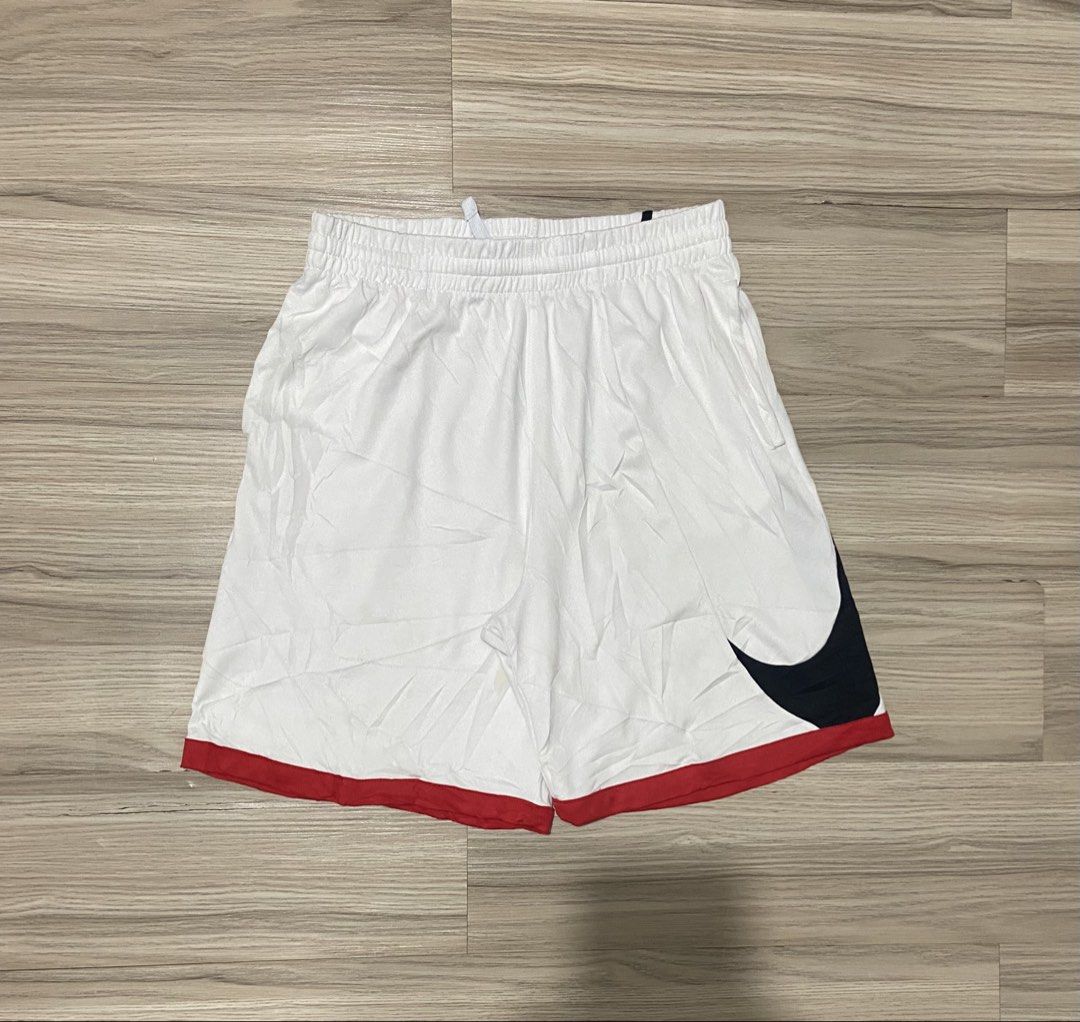 Nike big check (Category: Shorts) located in Cebu City. Submitted by charlyx (Listing ID 1467922373, Image 2). Description: Excellent With issue Xl youth size Size 28-30 Length 18.