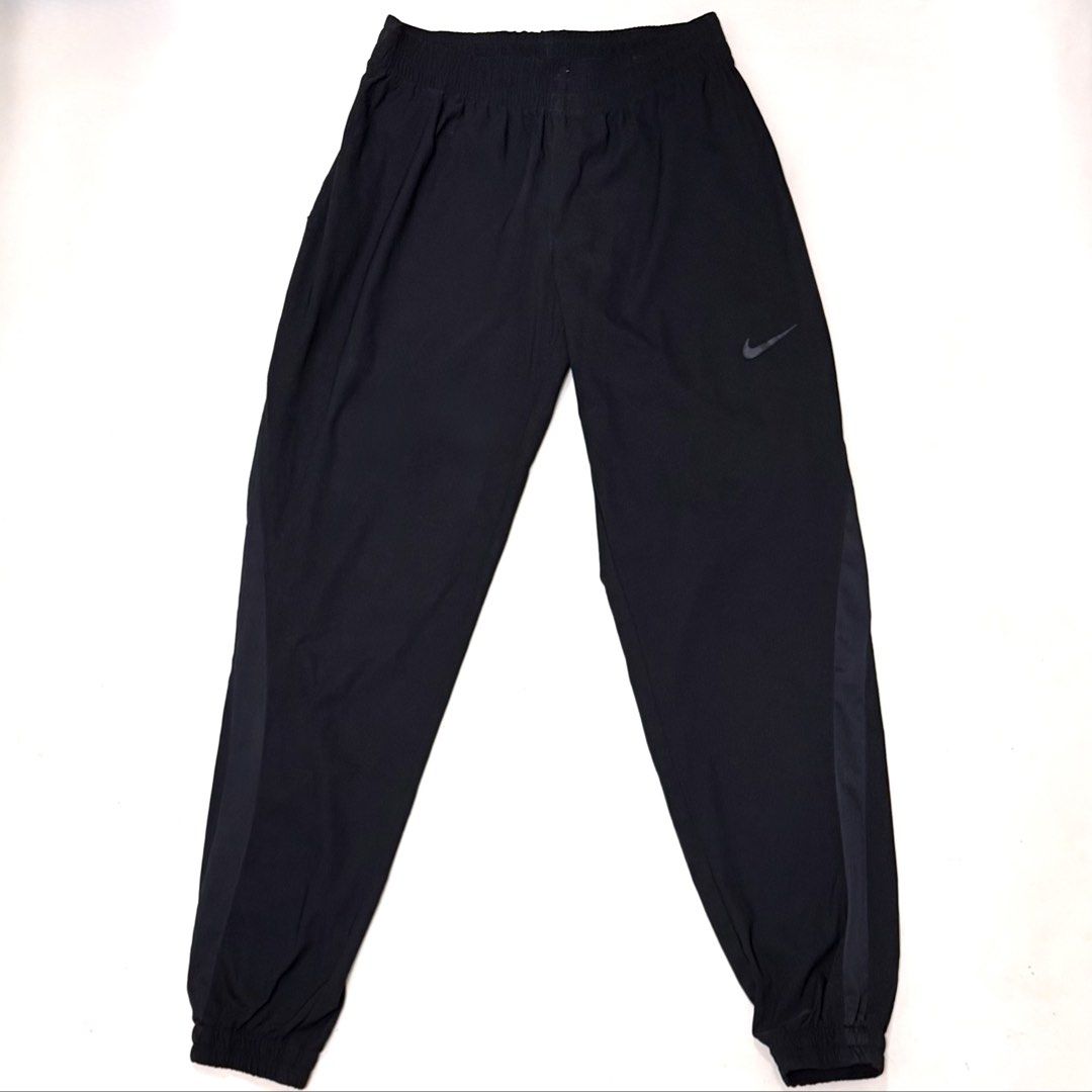 NIKE Black Dri Fit Pants [S] (Category: Activewear) located in Malabon City. Submitted by k_intimates (Listing ID 1467960562, Image 1). Description: Details: • Size S (27” relaxed) • No issues • Men’s Nike Dri Fit Pants.