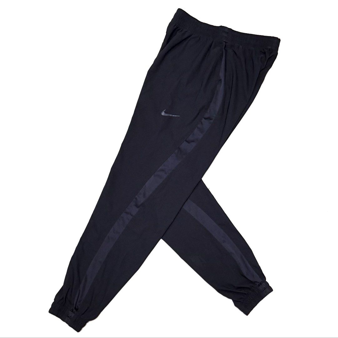 NIKE Black Dri Fit Pants [S] (Category: Activewear) located in Malabon City. Submitted by k_intimates (Listing ID 1467960562, Image 2). Description: Details: • Size S (27” relaxed) • No issues • Men’s Nike Dri Fit Pants.