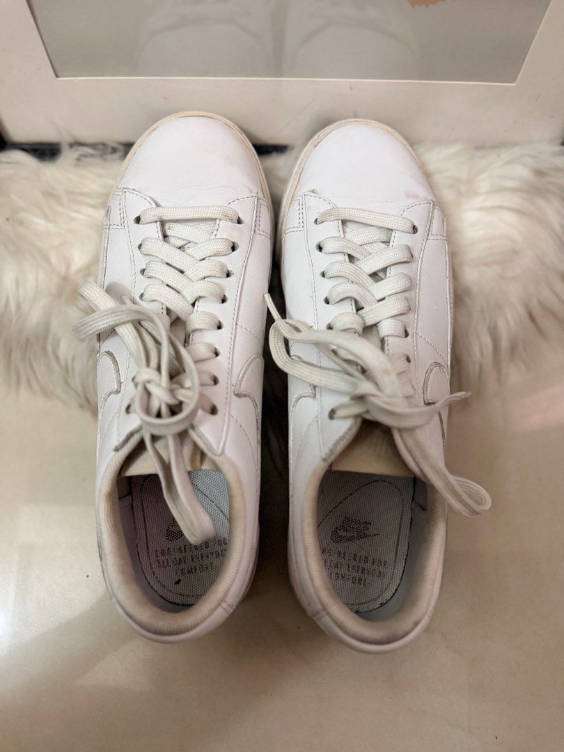 Nike Blazer Low White (Category: Sneakers) located in Pasig City. Submitted by silent.finders.keepers (Listing ID 1467909484, Image 2). Description: Women’s Nike Blazer Low Essential W White Size 7.5 Konting linis lang, sobrang maayos paaaa.