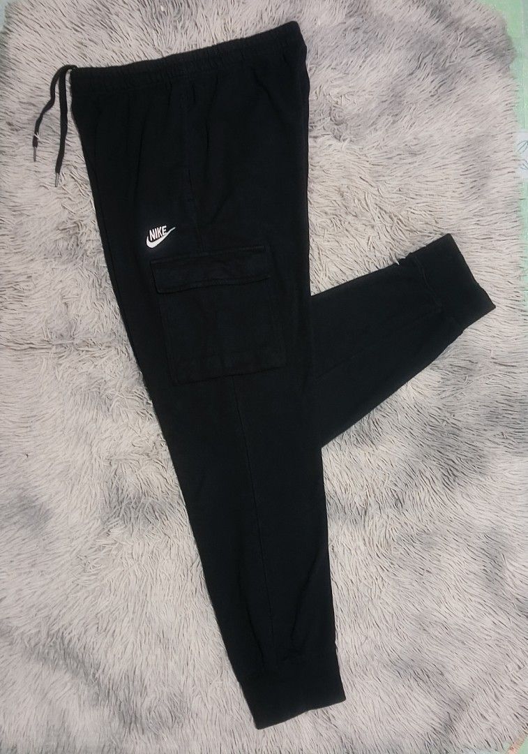 NIKE CLUB FLEECE CARGO PANTS (Category: Joggers) located in Davao. Submitted by nevar07 (Listing ID 1467870873, Image 2). Description: SIZE: LARGE WAIST: 30-36 LENGTH: 38.5 COTTON FABRIC STRETCHABLE COLOR RATE: 9.5/10 EXCELLENT CONDITION NO ISSUE DM TO PURCHASE 📥 𝐑𝐄𝐌𝐈𝐍𝐃𝐄𝐑: •𝐂𝐨𝐥𝐨𝐫 𝐦𝐚𝐲 𝐯𝐚𝐫𝐲 𝐝𝐮𝐞 𝐨𝐟 𝐭𝐡𝐞 𝐥𝐢𝐠𝐡𝐭𝐢𝐧𝐢𝐧𝐠 •𝐀𝐥𝐥 𝐢𝐭𝐞𝐦𝐬 𝐚𝐫𝐞 𝐭𝐡𝐫𝐢𝐟𝐭𝐞𝐝/𝐟𝐫𝐨m 𝐮𝐤𝐚𝐲 𝐛𝐚𝐥𝐞. 𝐋𝐢𝐦𝐢𝐭 𝐚𝐧𝐝 𝐩𝐥𝐞𝐚𝐬�