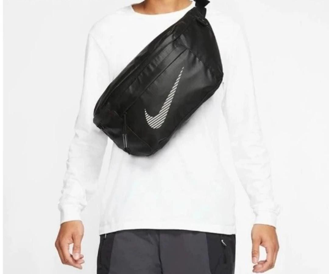 Nike cross bag (Category: Belt bags, Clutches and Pouches) located in Bocaue. Submitted by adrianberi35876 (Listing ID 1467928445, Image 1). Description: Nike Cross bag Reflectorize Logo As new Condition With hangtag 📩 📩 📩 📍 Bocaue,Bulacan.