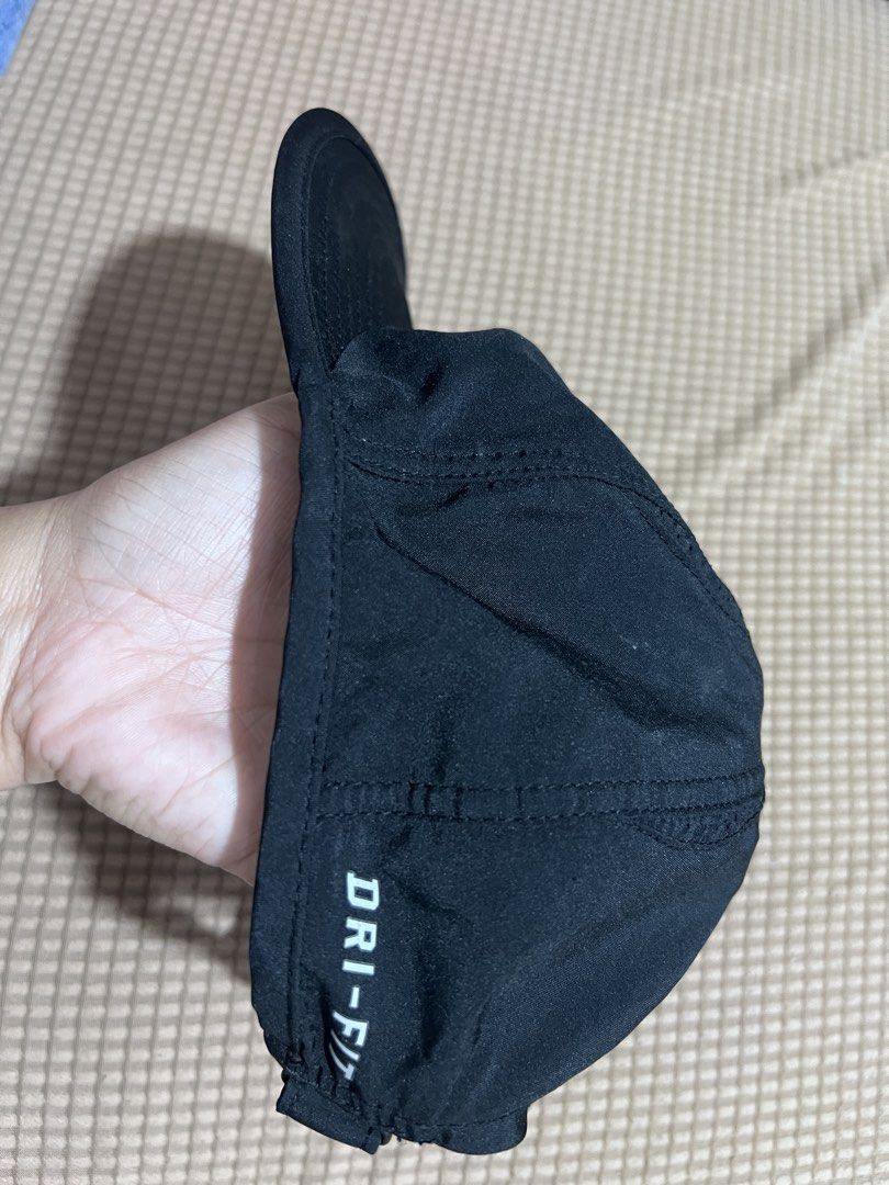 Nike Dri Fit Featherlight Cap (Category: Caps & Hats) located in Bacoor. Submitted by pktd10 (Listing ID 1467942710, Image 2). Description: .