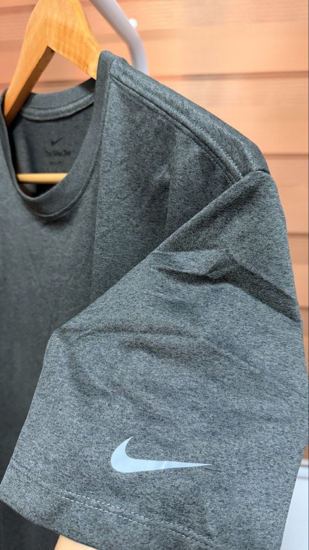 NIKE Dri Fit Tshirt — Size: L (Category: Tshirts & Polo Shirts ) located in Marilao. Submitted by deserve101 (Listing ID 1467888374, Image 3). Description: • 100% original • good condition.