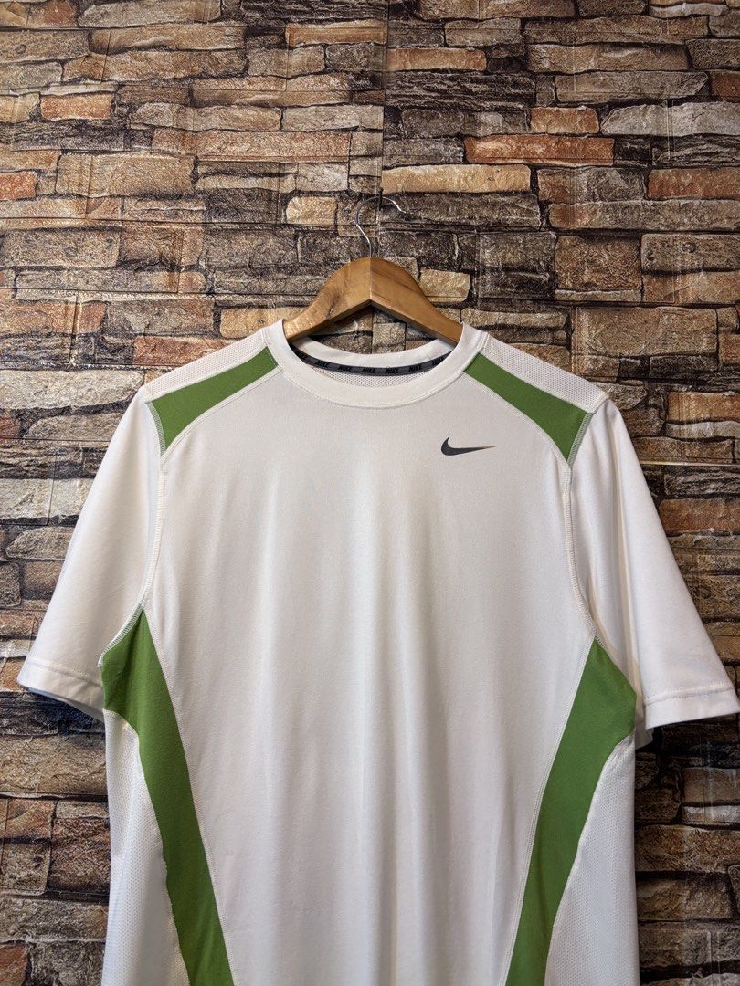 NIKE DRI FIT WHITE GREEN TEE (Category: Tshirts & Polo Shirts ) located in Davao. Submitted by angelothriftfinds (Listing ID 1467864010, Image 2). Description: NIKE DRI FIT good condition dimension: 20.5” W | 30” L fit: M size issue: minor logo fading, mininmal dirt(removable) mine: ₱200.