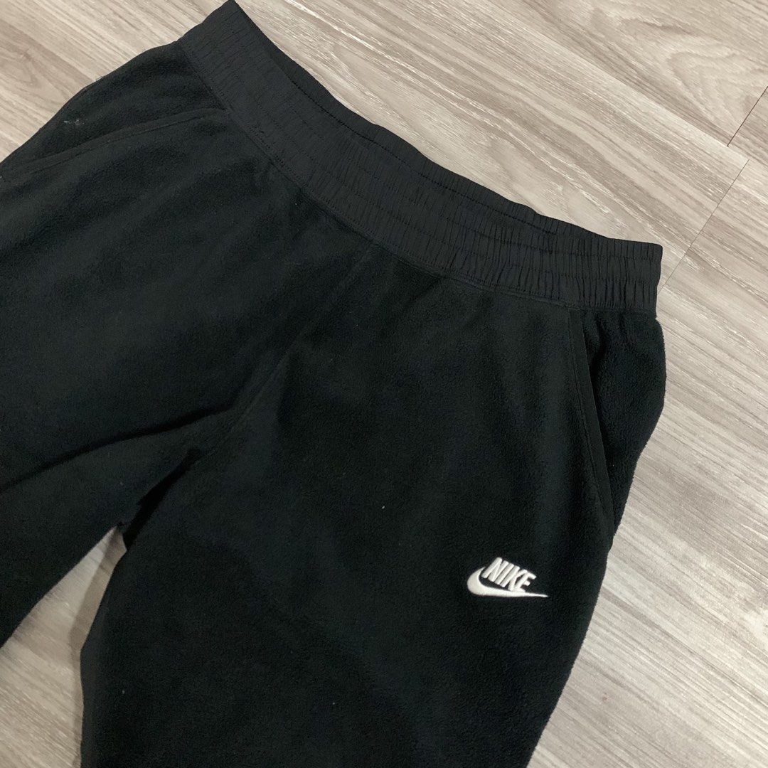 Nike fleece (Category: Joggers) located in Cavite. Submitted by yobubsss (Listing ID 1468052183, Image 2). Description: Size medium 30-36w 38L Good condition No issue.