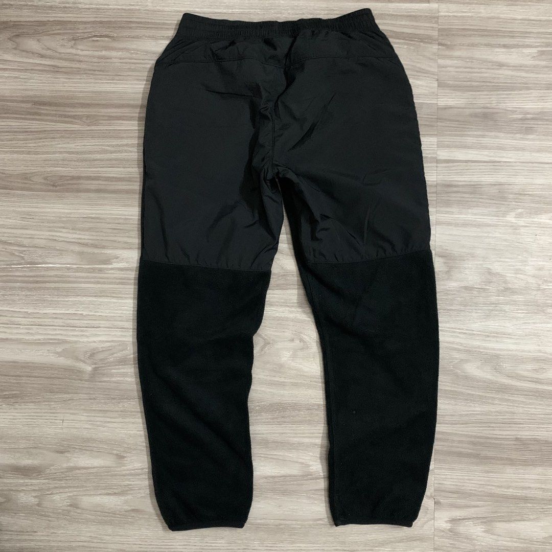 Nike fleece (Category: Joggers) located in Cavite. Submitted by yobubsss (Listing ID 1468052183, Image 3). Description: Size medium 30-36w 38L Good condition No issue.