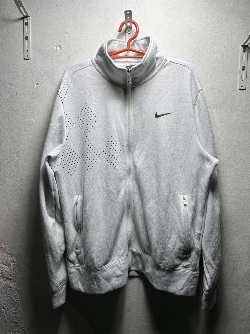 Nike Golf Full-Zip Jacket (Category: Coats, Jackets and Outerwear) located in Pasig City. Submitted by thrift2mnl (Listing ID 1467977521, Image 1). Description: Nike Golf Full-Zip Jacket L on tag 23 x 26 stains.