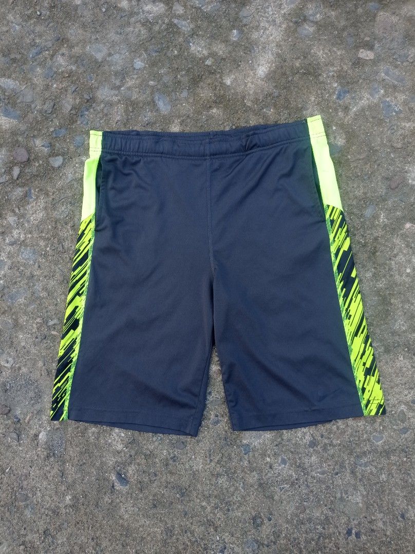 Nike Gray Anthracite Volt Rain Dri-Fit Performance Shorts (Category: Activewear) located in Guiguinto. Submitted by selected_3rp (Listing ID 1468022564, Image 1). Description: Nike Gray Anthracite Volt Rain Dri-Fit Performance Shorts size XL no issue pm.