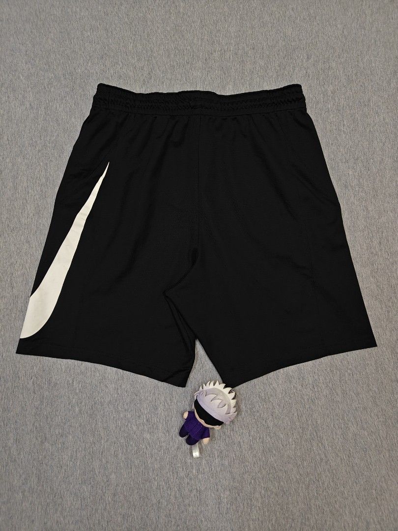 NIKE HBR BASKETBALL SHORT (Category: Activewear) located in Bacolod City. Submitted by yobibstuffs (Listing ID 1467882439, Image 3). Description: NIKE HBR BASKETBALL SHORT SIZE: 3XL DIMENSIONS WAISTLINE: 34-40 LENGTH: 21 LEG OPENING: 12'5 GOOD CONDITION NEED WASH 🧼🫧 PRICE: 899+SF OUTSIDE BACOLOD CITY 🏙️ 🌆 PM ME! 📥📥📥.