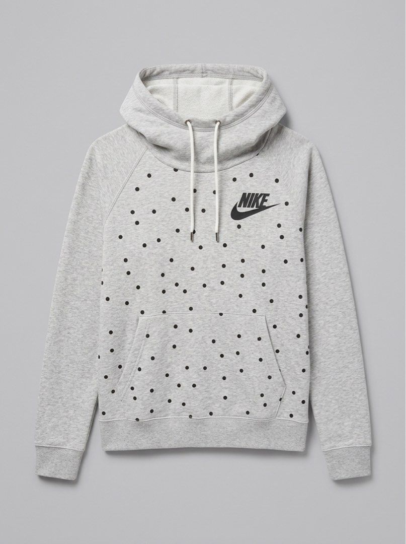 NIKE HOODIE (Category: Coats, Jackets and Outerwear) located in Baguio. Submitted by mariascloset.ph (Listing ID 1467848251, Image 1). Description: Nike hoodie likenew .