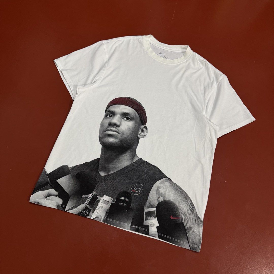 NIKE LEBRON JAMES TEE (Category: Tshirts & Polo Shirts ) located in Pasig City. Submitted by buzzthrifty (Listing ID 1468016938, Image 2). Description: SIZE M-L 21x28 EXCELLENT CONDITION .