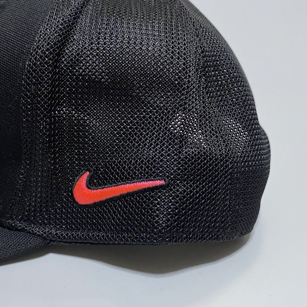 nike lfc aerobill cap (Category: Caps & Hats) located in Quezon City. Submitted by hatlocker (Listing ID 1467860610, Image 3). Description: 600 + sf dm.
