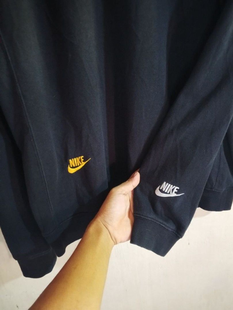 Nike Multi-Logo Black Crewneck Sweatshirt (Category: Coats, Jackets and Outerwear) located in Polangui. Submitted by monsipalen05920 (Listing ID 1467844589, Image 3). Description: NIKE W 21.5 L 27 SIZE LARGE ON TAG COLOR RATE 9.5/10 NO ISSUE GOOD TO EXCELLENT CONDITION ADD SFEE .