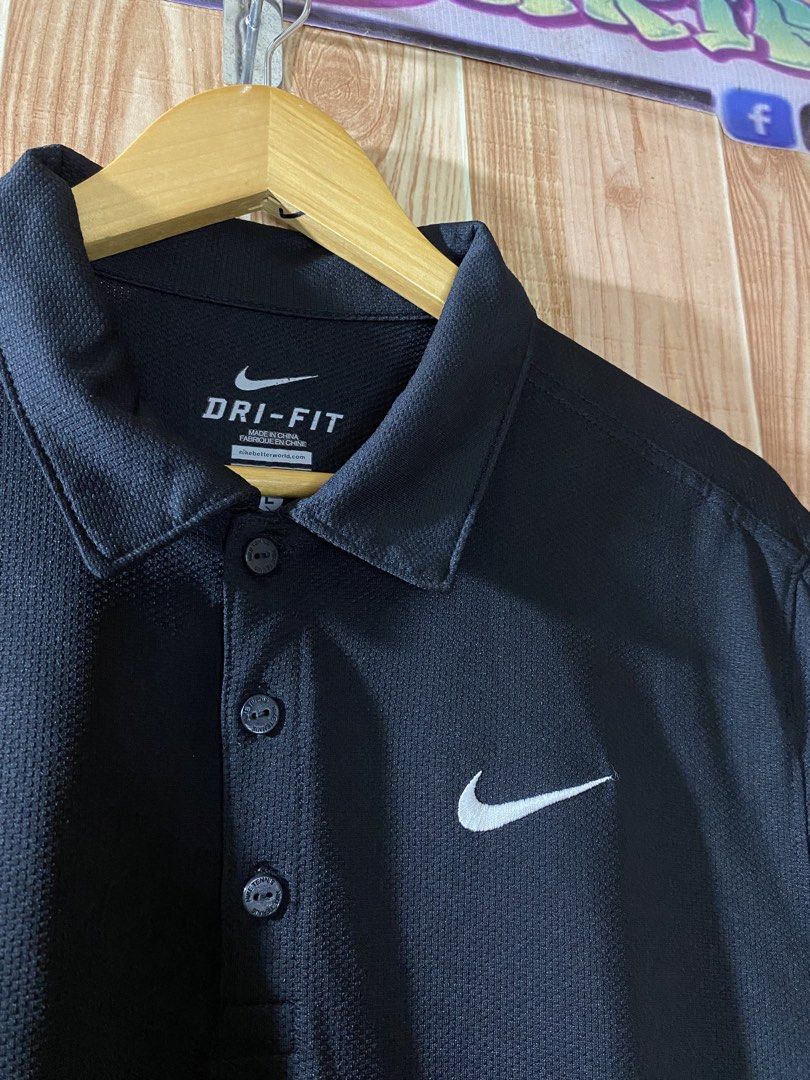 Nike Polo (Category: Tshirts & Polo Shirts ) located in Tagbilaran City. Submitted by westcost (Listing ID 1467938173, Image 2). Description: Nike Polo🔥 ▫️Width:22 ▫️Length:29 📌color rate:9.5/10 📌flawless 📌need wash.
