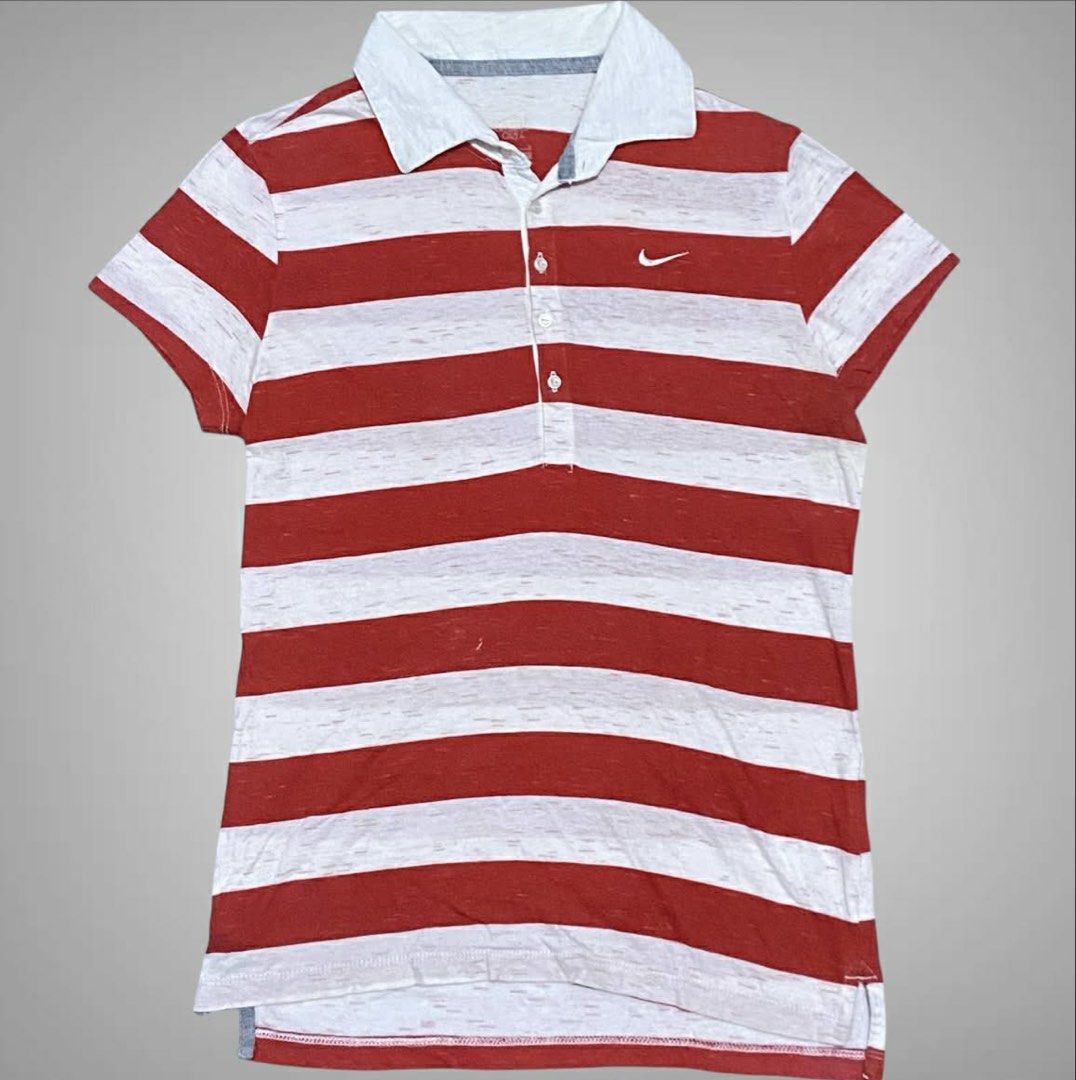 Nike Polo Aspack (Category: Shirts) located in Mabalacat. Submitted by stellargarments (Listing ID 1467902680, Image 2). Description: navy blue & white L : 26.5 W : 16 Condition 8.5/10 mismong tela yung logo knitted cotton vibe minimal white line sa collar white & red L : 26 W : 17 Condition : 9/10 burda swoosh complete all buttons & tags need wash white part only.