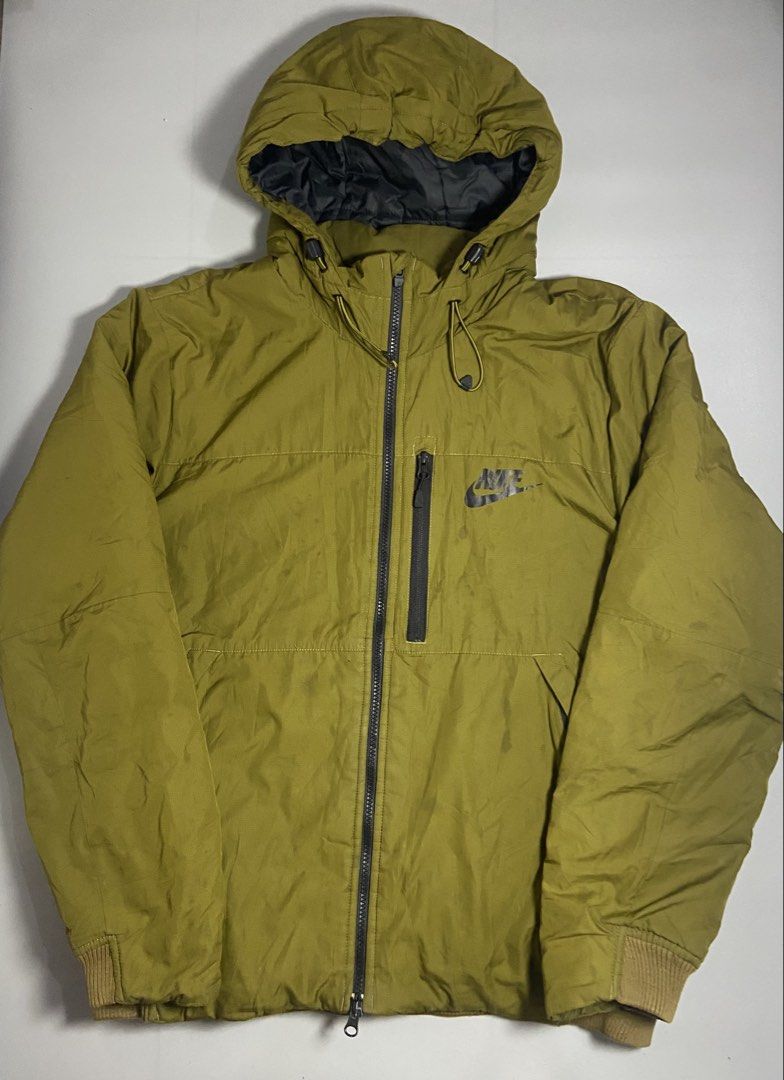 Nike puffer (Category: Activewear) located in Manila. Submitted by titofits_2025 (Listing ID 1467966676, Image 1). Description: Size xl Nike puffer.