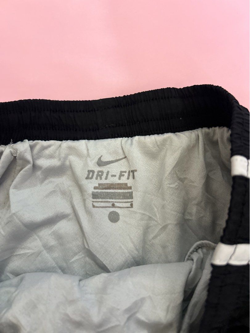 Nike Running Short (Category: Activewear) located in Manila. Submitted by chen_clybelles (Listing ID 1467990263, Image 2). Description: .