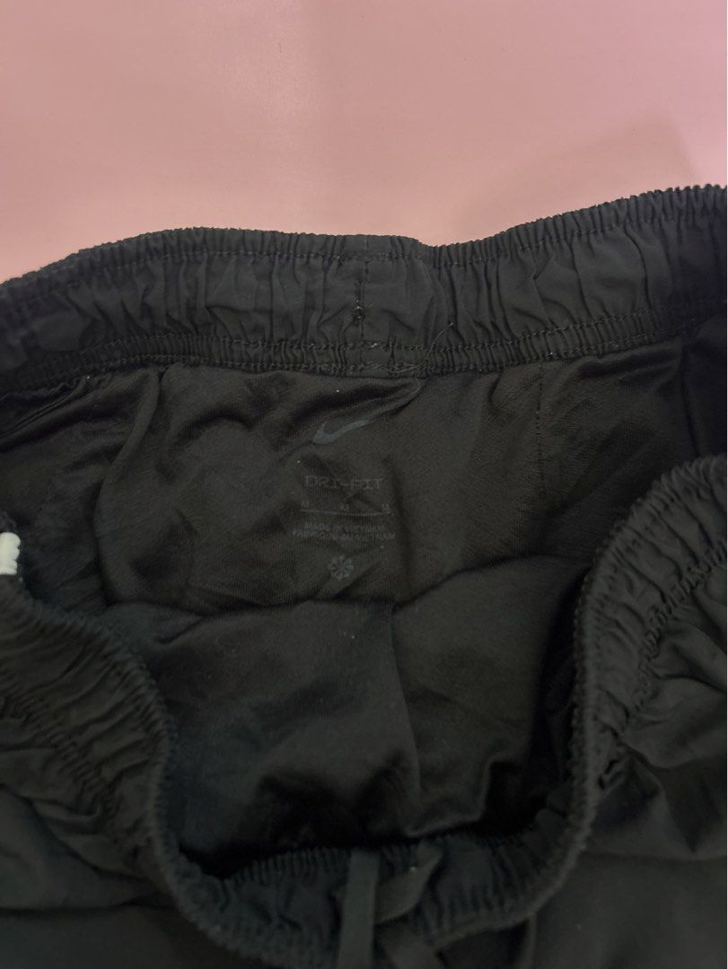 Nike Running Short (Category: Activewear) located in Manila. Submitted by chen_clybelles (Listing ID 1467990445, Image 2). Description: .